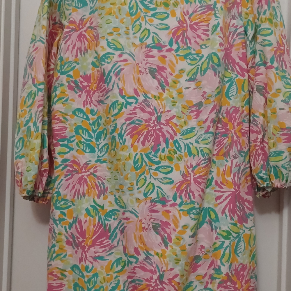 Lilly Pulitzer pink/green floral, 3/4 sleeve, zippered vneck dress. Size 14.